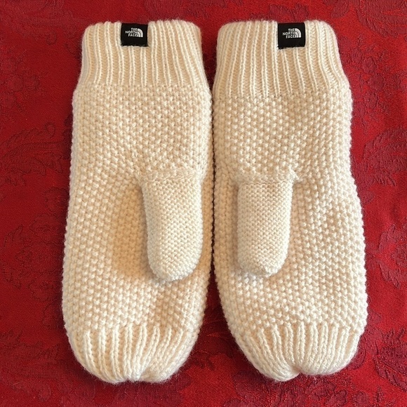 NWOT The North Face Ivory Cable Knit Mittens w/ Fleece Lining Winter Gloves - Picture 4 of 13